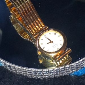 Antique Ladies Anne Klein White Dial Gold Stainless Steel Watch & New Battery